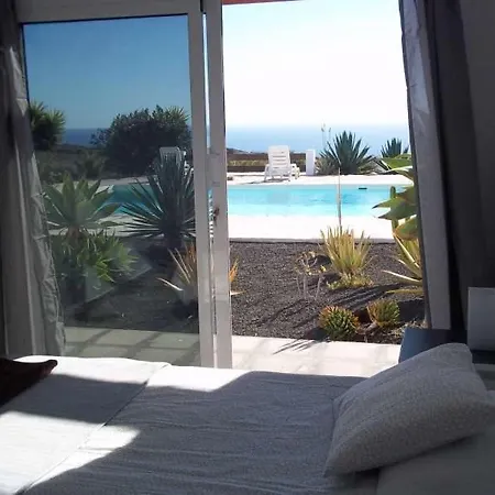 ヴィラ Sleeps 4 Pool Wifi *