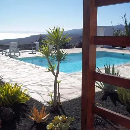 Sleeps 4 Pool Wifi ヴィラ